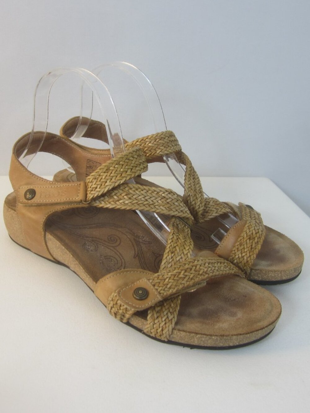 Taos Women 9 - 9.5  Beige Truly Leather Strappy Sandal Braided Adjustable 40